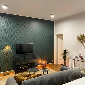 Appartement Cozy W/ King Bed Great For Discovering, Luik