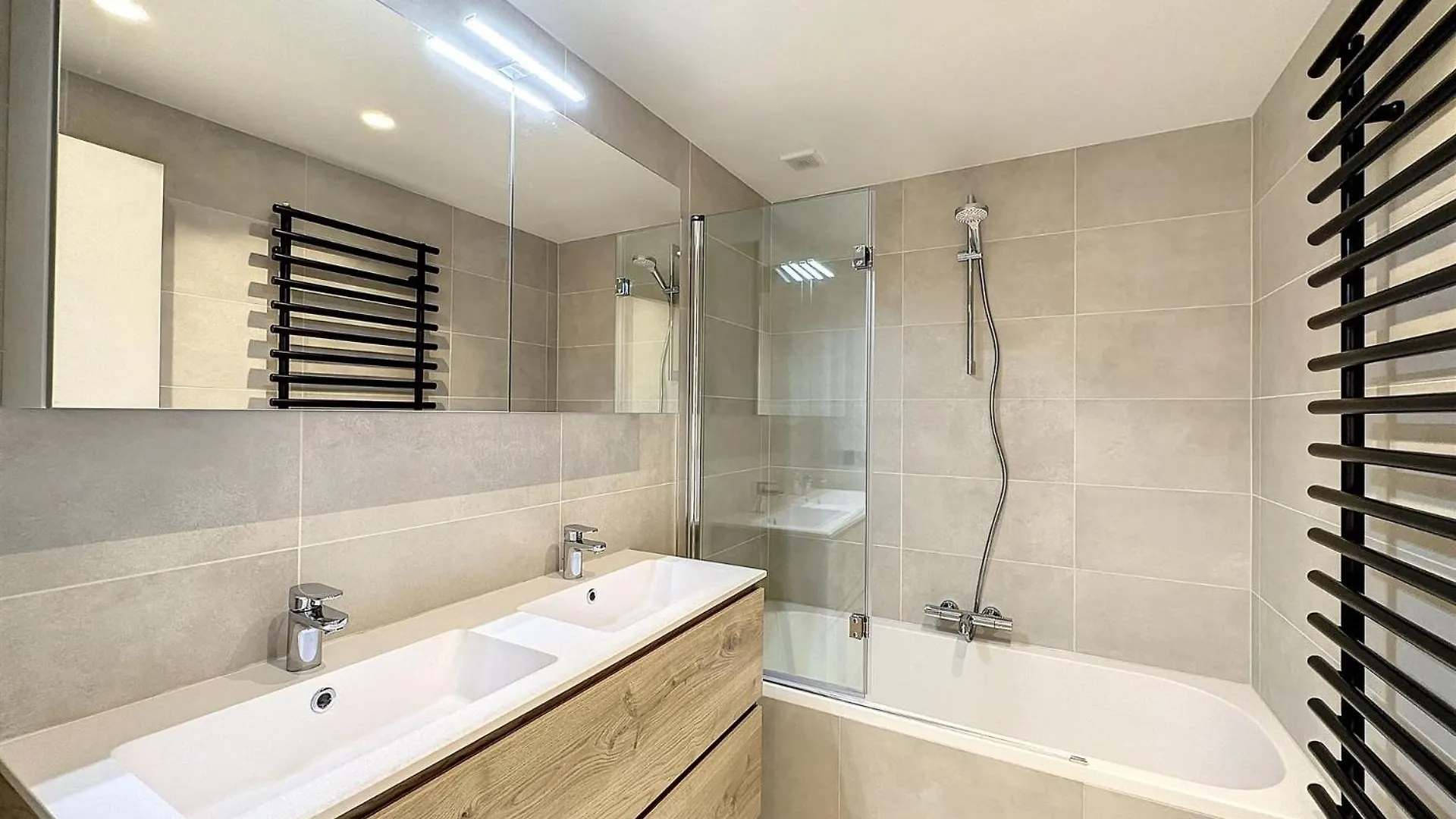 Inn Night Suites Paradise Liege City Belgium