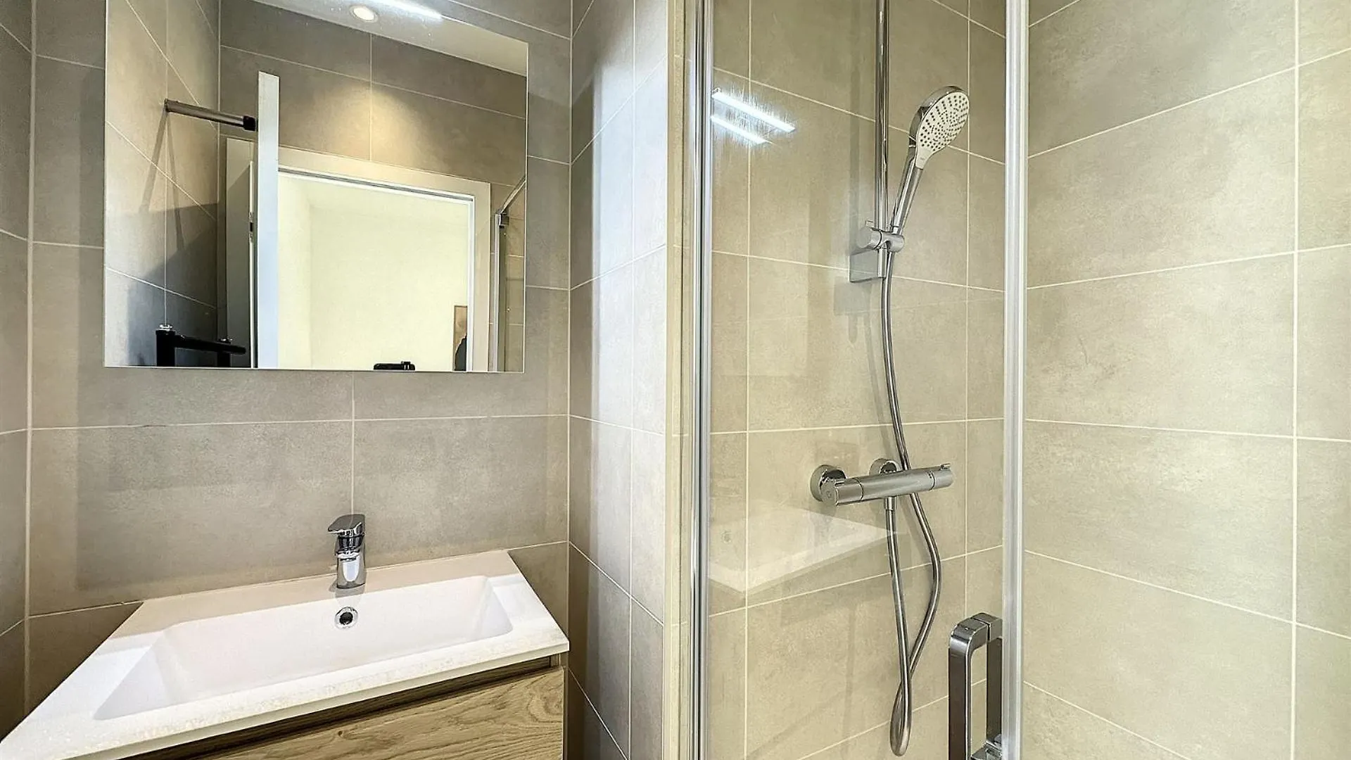 Night Suites Paradise Liege City